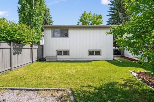 24 Midglen Drive Se, Calgary, AB 