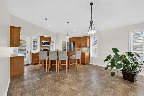 219 Hillcrest Boulevard, Strathmore, AB 