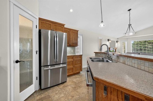 219 Hillcrest Boulevard, Strathmore, AB 