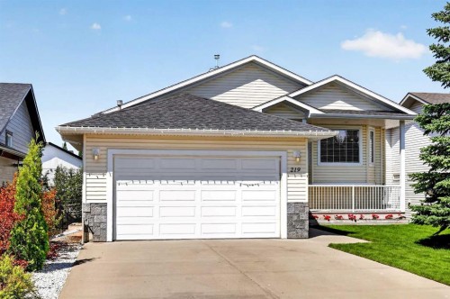 219 Hillcrest Boulevard  Strathmore, AB T1P 1Z6
