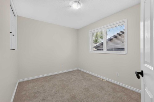 219 Hillcrest Boulevard, Strathmore, AB 