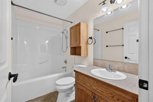 219 Hillcrest Boulevard, Strathmore, AB 
