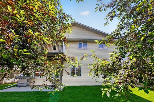 219 Hillcrest Boulevard, Strathmore, AB 
