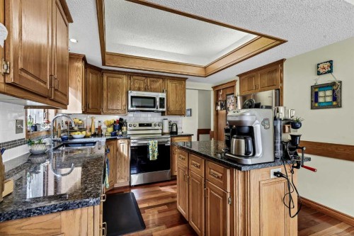 44 Valley Meadow Close Nw, Calgary, AB 