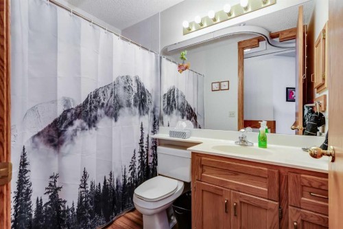 44 Valley Meadow Close Nw, Calgary, AB 