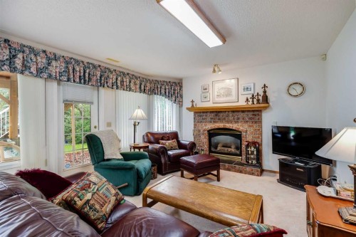 44 Valley Meadow Close Nw, Calgary, AB 