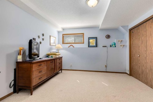 44 Valley Meadow Close Nw, Calgary, AB 
