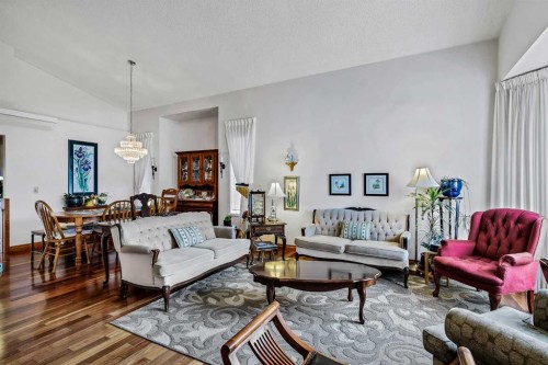 44 Valley Meadow Close Nw, Calgary, AB 