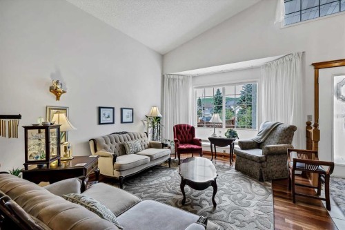 44 Valley Meadow Close Nw, Calgary, AB 