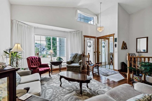 44 Valley Meadow Close Nw, Calgary, AB 