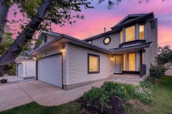 98 River Rock Crescent SE Calgary, AB T2C 4J3