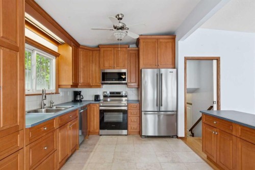 4823 Brisebois Drive Nw, Calgary, AB 