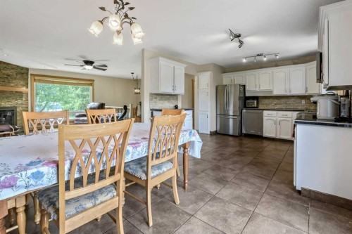 12 Robinson Drive, Okotoks, AB 