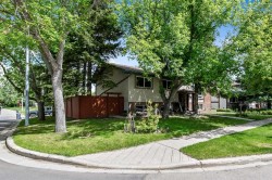 12 Robinson Drive Okotoks, AB T1S 1C3