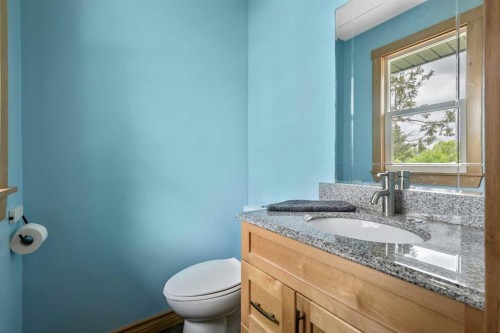 12 Robinson Drive, Okotoks, AB 