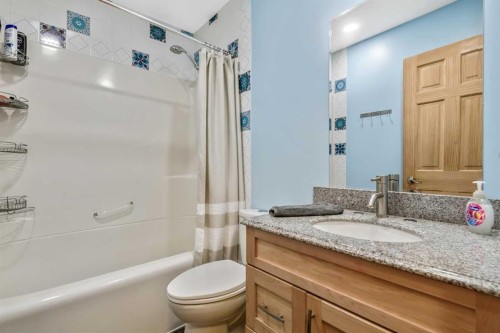 12 Robinson Drive, Okotoks, AB 