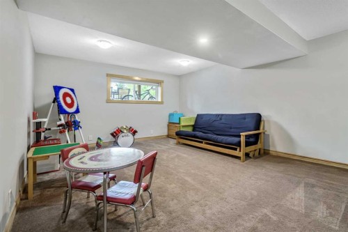 12 Robinson Drive, Okotoks, AB 