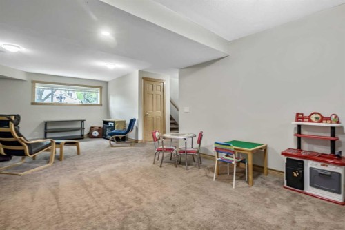 12 Robinson Drive, Okotoks, AB 