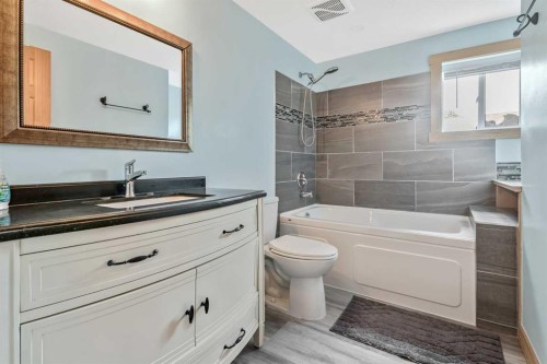 12 Robinson Drive, Okotoks, AB 