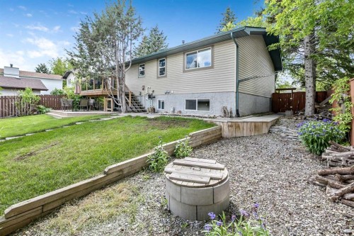 12 Robinson Drive, Okotoks, AB 