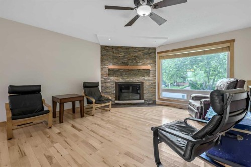 12 Robinson Drive, Okotoks, AB 