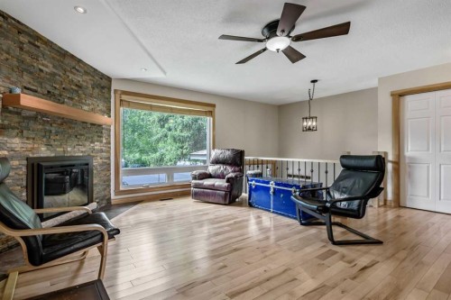 12 Robinson Drive, Okotoks, AB 