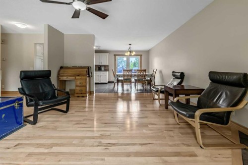 12 Robinson Drive, Okotoks, AB 