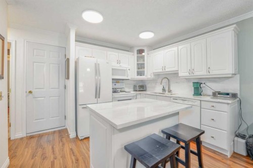 36-10001 Brookpark Boulevard Sw, Calgary, AB 