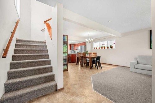 44 Everridge Way Sw, Calgary, AB 