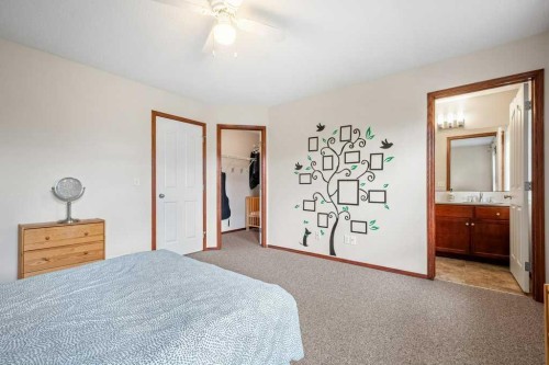 44 Everridge Way Sw, Calgary, AB 