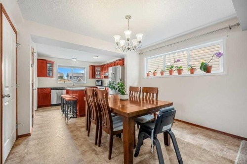 44 Everridge Way Sw, Calgary, AB 