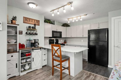 114-30 Cranfield Link Se, Calgary, AB - Indoor Photo Showing Kitchen