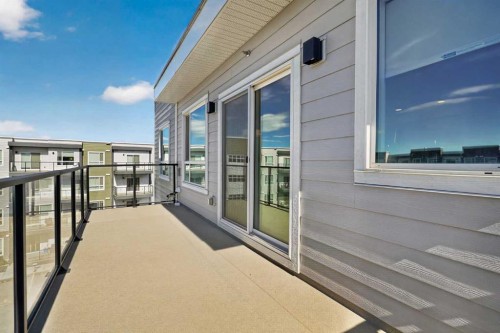2403-33 Carringham Gate Nw, Calgary, AB 