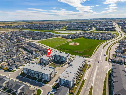 2403-33 Carringham Gate Nw, Calgary, AB 