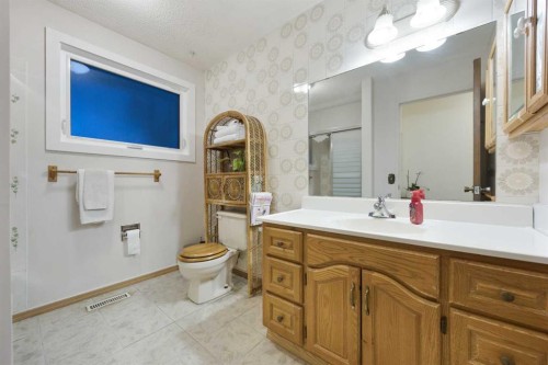 7035 Huntercrest Road Nw, Calgary, AB 