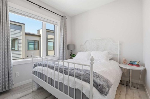 808 Greenbriar Common Nw, Calgary, AB 