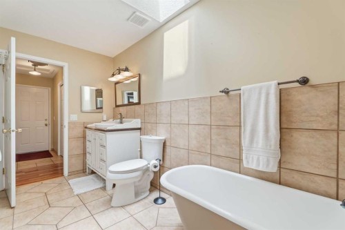 454 Sheep River Point, Okotoks, AB 