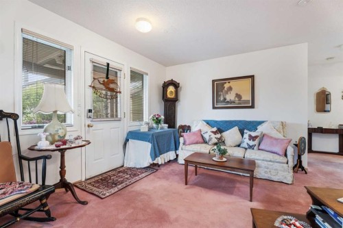 454 Sheep River Point, Okotoks, AB 