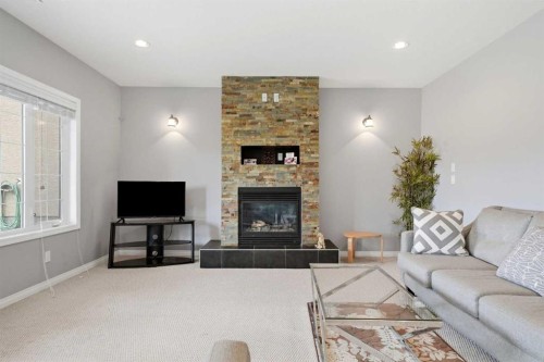 106 Panatella Crescent Nw, Calgary, AB 