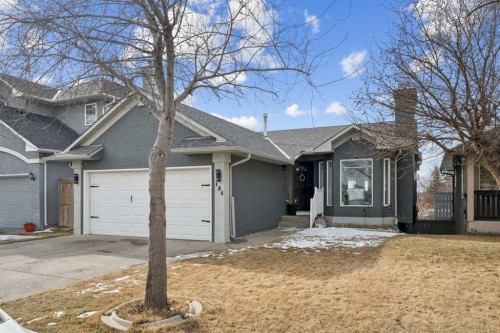 194 Martinglen Way Ne, Calgary, AB - Outdoor With Facade