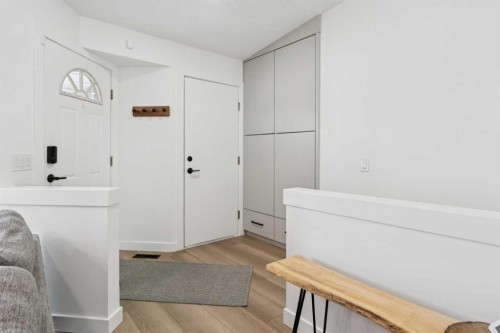 194 Martinglen Way Ne, Calgary, AB - Indoor Photo Showing Other Room