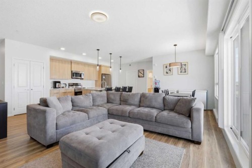 3304-33 Carringham Gate Nw, Calgary, AB 
