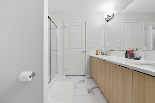 3304-33 Carringham Gate Nw, Calgary, AB 