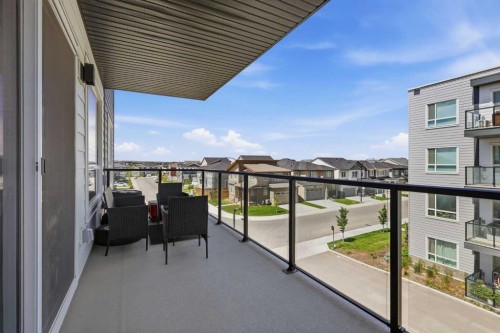 3304-33 Carringham Gate Nw, Calgary, AB 