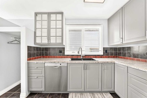 7312 + 7314 36 Avenue Nw, Calgary, AB 