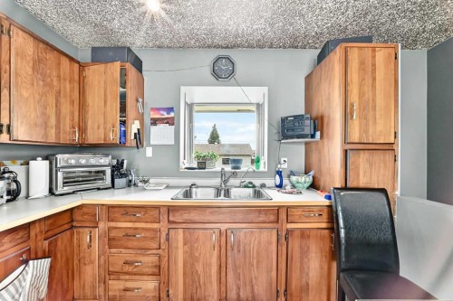 7312 + 7314 36 Avenue Nw, Calgary, AB 