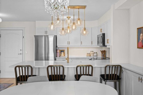 301-2121 98 Avenue Sw, Calgary, AB - Indoor Photo Showing Dining Room