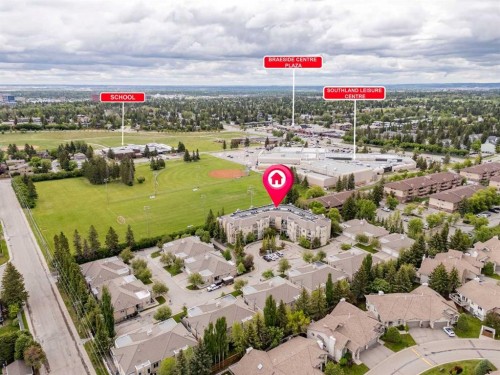 301-2121 98 Avenue Sw, Calgary, AB - Outdoor With View