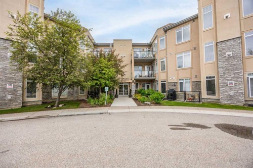 301-2121 98 Avenue Sw, Calgary, AB - Outdoor With Facade