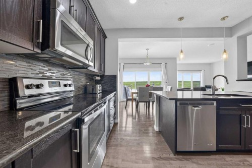 665 Copperpond Boulevard Se, Calgary, AB 